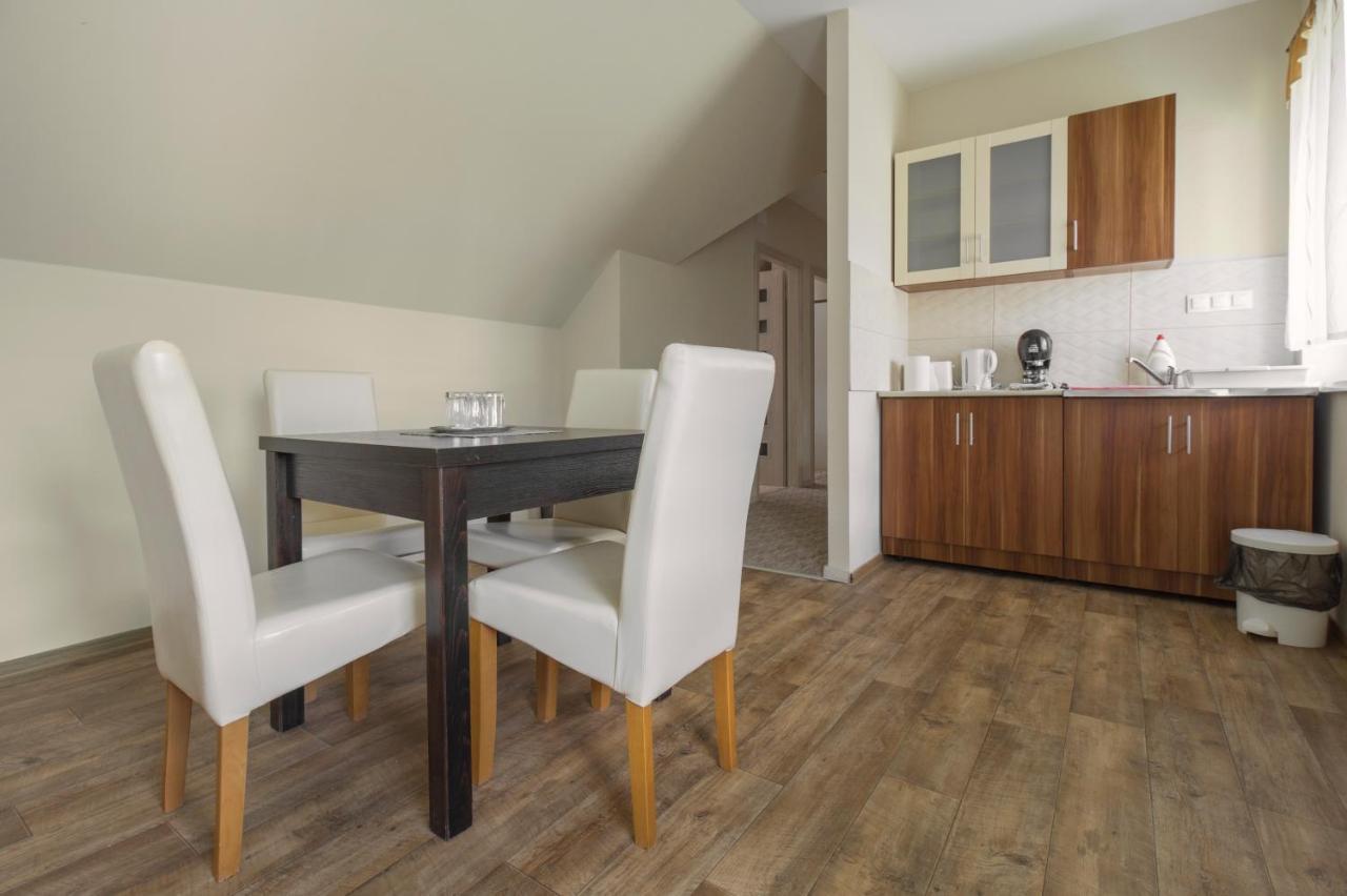 Ponty-Lak Panzio Guest House Davod Bagian luar foto