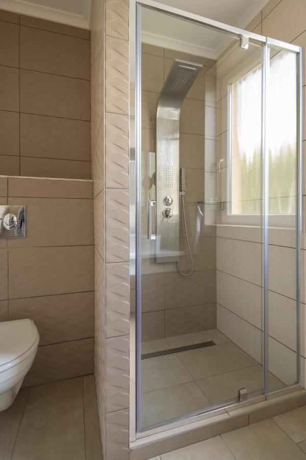 Ponty-Lak Panzio Guest House Davod Bagian luar foto